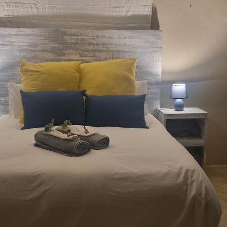 Large 1 Bedroom Cottage, 15 Min From Or Tambo Airport, With Backup Power And Water 杰米斯顿 外观 照片