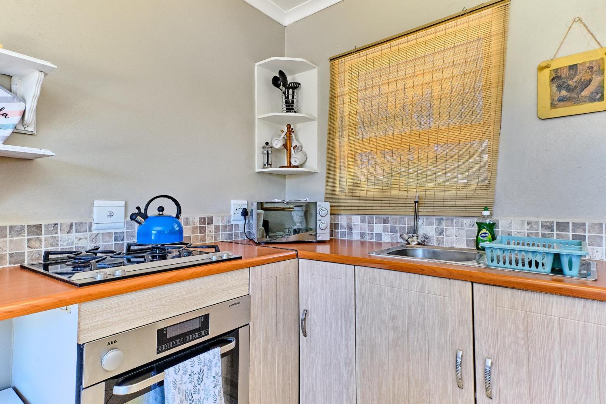 Large 1 Bedroom Cottage, 15 Min From Or Tambo Airport, With Backup Power And Water 杰米斯顿 外观 照片