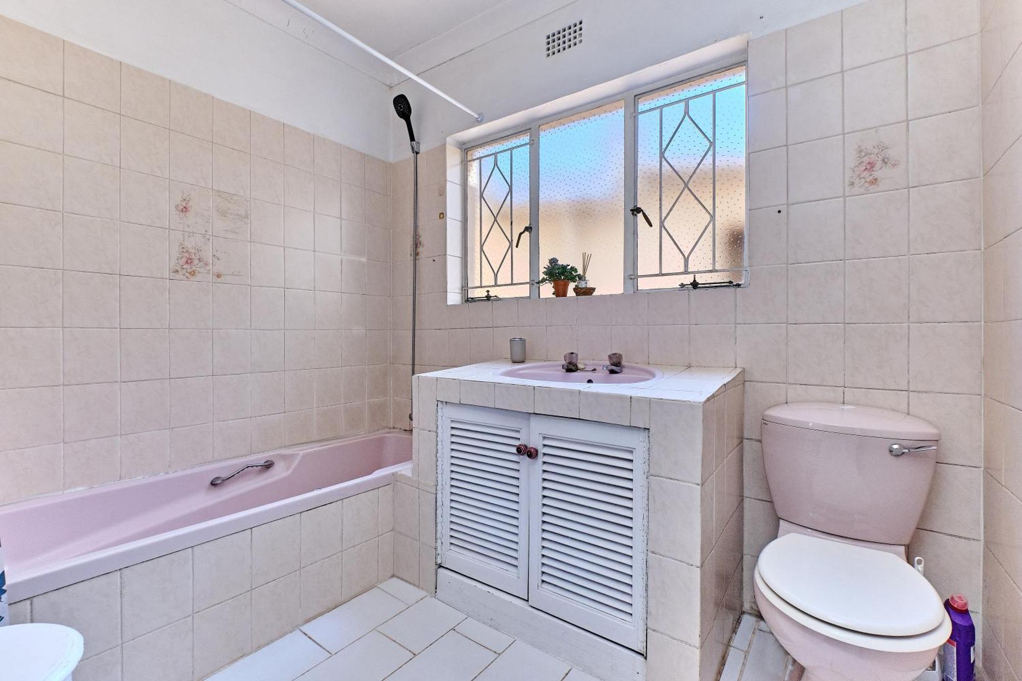 Large 1 Bedroom Cottage, 15 Min From Or Tambo Airport, With Backup Power And Water 杰米斯顿 外观 照片